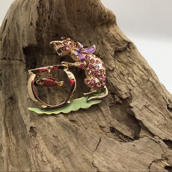 Cat fish bowl brooch pin moves! Enamel rhinestones - Picture 3 of 5